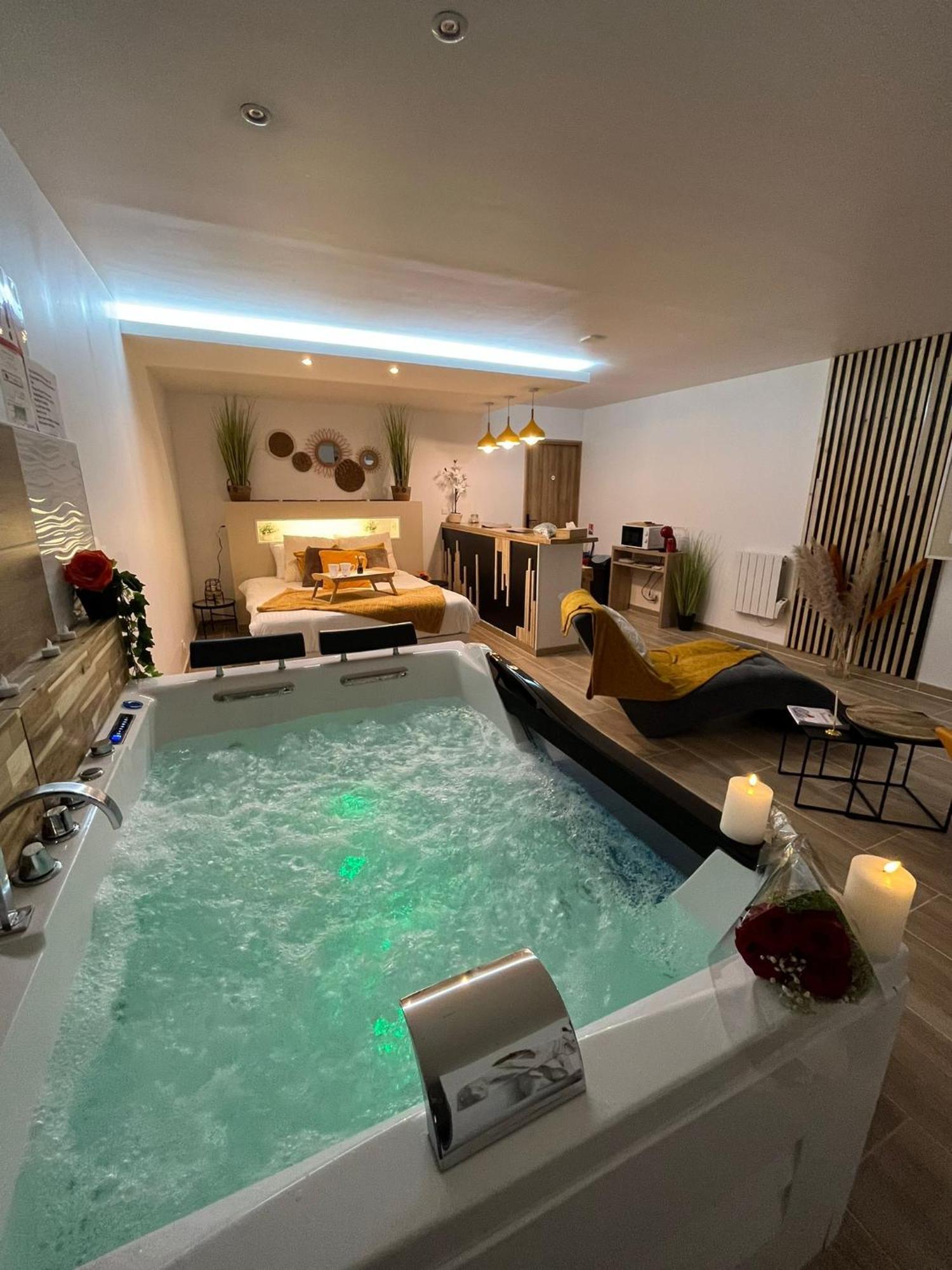 Studio Design Cocon Spa Prive A Deux Pas De Lille Bassee Экстерьер фото